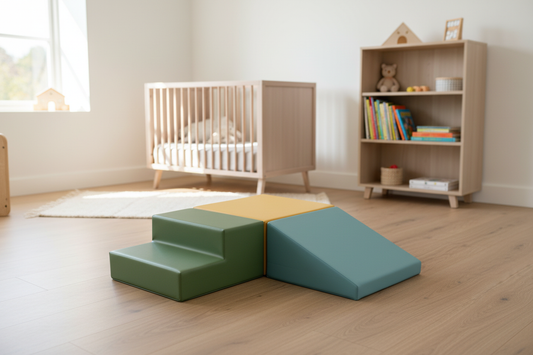 Mini foamblokken set in Scandinavische kinderslaapkamer
