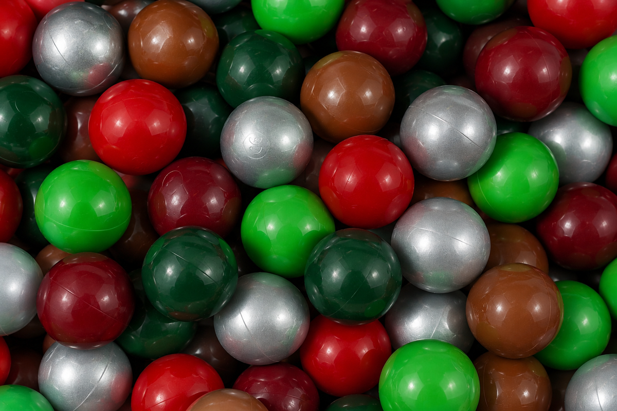 Beeldvullende close-up van de zes-kleurenmix ballenbakballen