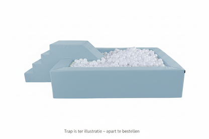 Blauwe ballenbak met trap – ter illustratie