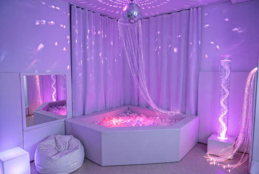 LED-ballenbak 200 × 200 cm met 2500 ballen – Sensorische beleving en ontspanning