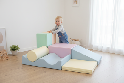 Pastel set met kind op correcte schaal